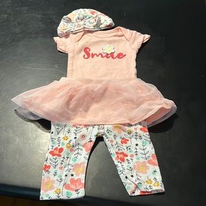 Girls newborn gerber outfit